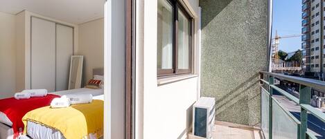 3 室のベッドルーム、アイロン / アイロン台、インターネット、ベッドシーツ