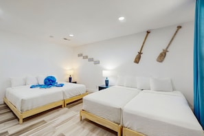 4 bedrooms, iron/ironing board, Internet, bed sheets