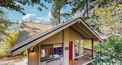 Spacious family-friendly home with mountain views - near University of Oregon