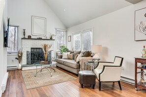 Télévision, table de tennis de table