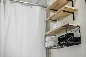 Interior detail - 1BR/1BA Cozy Home - Pet Friendly - 3 min to Butler Univ. (Indianapolis)