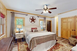 3 bedrooms, internet, bed sheets