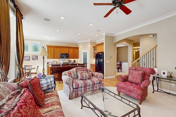 TV, fireplace, stereo