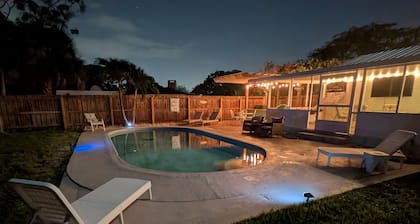 Space Coast Pool Haven - King Bed - Beaches Nearby