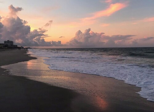Space Coast Pool Haven - King Bed - Beaches Nearby
