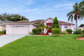 Exterior - Charming home with private pool and space for the whole family (Davenport)