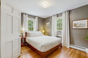 3 chambres, fer et planche à repasser, accès Internet, draps fournis