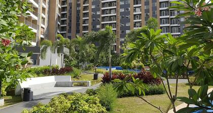 1 BR Taytay Condo WIFI Cignal Netflix Pool Patio