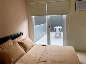 1 bedroom, internet, bed sheets