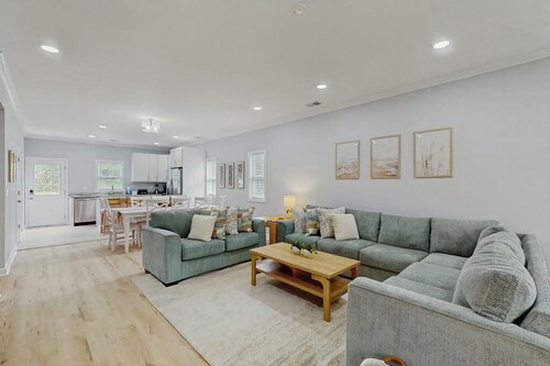 Golf Retreat w/ Simulator & Pool Near Beaches