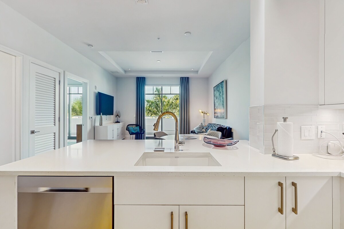 Photo 8 of Exceptional condo with balcony, WIFi, and located close to beaches and downtown