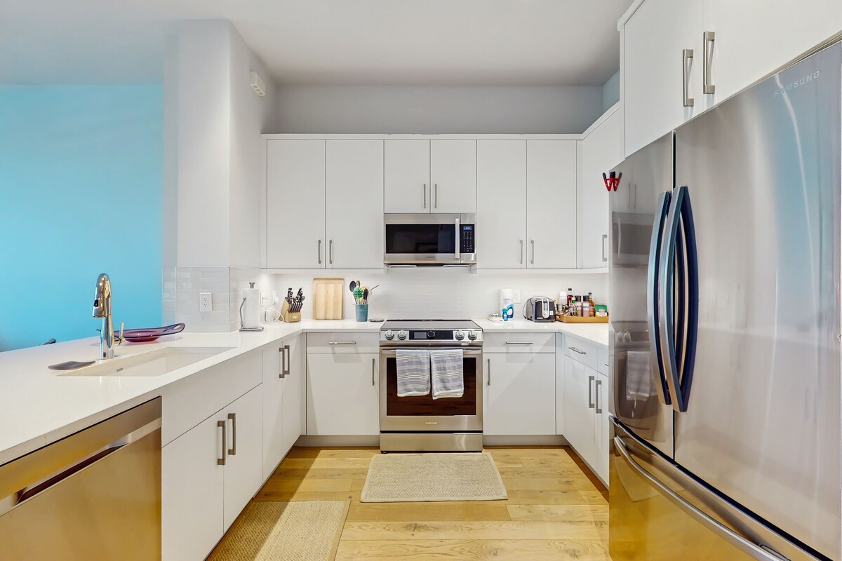 Photo 7 of Exceptional condo with balcony, WIFi, and located close to beaches and downtown