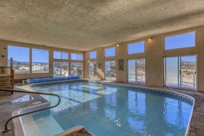 Innenpool, beheizter Pool