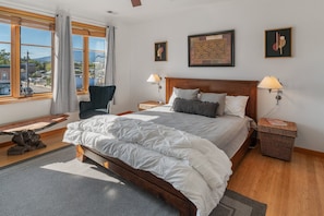 2 bedrooms, desk, free WiFi, bed sheets