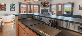 Top-Floor Condo in Downtown Sandpoint - Sleeps 6