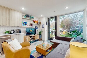 TV, offices