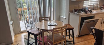 Fabulous 3-bedroom house with AC in charming Lafayette