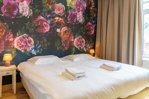 3 Schlafzimmer, Schreibtisch, Bügeleisen/Bügelbrett, WLAN