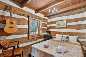 3 bedrooms, iron/ironing board, WiFi, bed sheets - Historic 1802 Forge Home by North River & Trails (Capon Bridge)