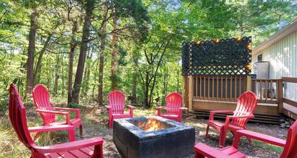Cozy Retreat w/Hot Tub & Fire Pit near Bryce