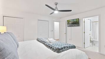 3 bedrooms, iron/ironing board, WiFi, bed sheets