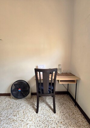 Twin Room | Iron/ironing board, free WiFi