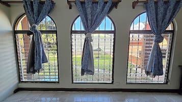 Standard Double Room, Garden View | Iron/ironing board, free WiFi