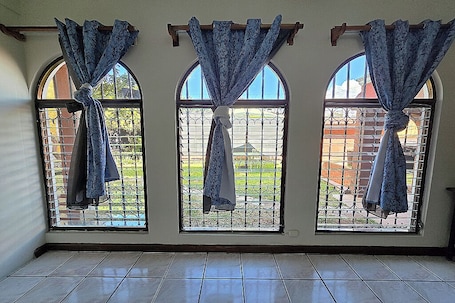 Standard Double Room, Garden View | Iron/ironing board, free WiFi