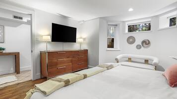 1 bedroom, iron/ironing board, travel crib, WiFi