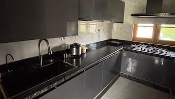 Microwave, stovetop, dishwasher