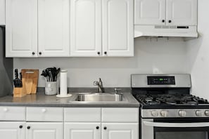 Microondas, horno, lavavajillas y toallas de papel