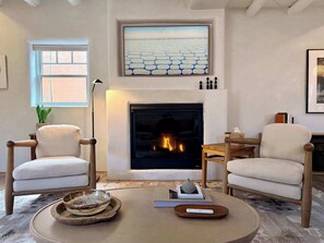 Smart TV, fireplace, offices