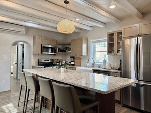 Fridge, microwave, stovetop, dishwasher