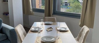 Modern & central in the cityI 8 guests I kitchen I washing machine I balcony