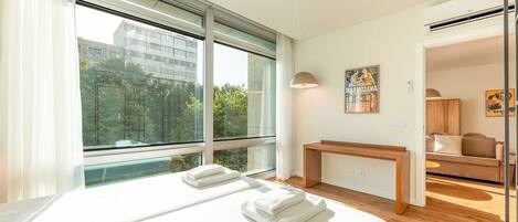 1 bedroom, iron/ironing board, Internet, bed sheets
