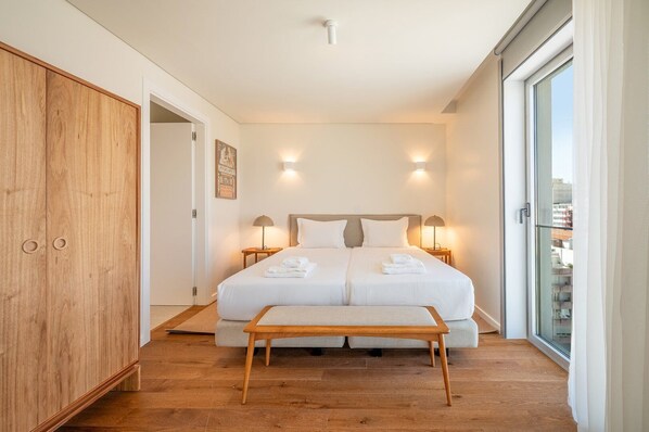 2 habitaciones, tabla de planchar con plancha, internet y ropa de cama 