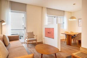 TV - GuestReady - Republic Apartments 3D (Lisbon)