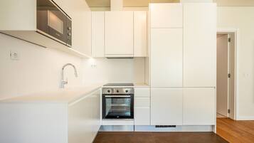 Refrigerador, microondas, horno y lavavajillas