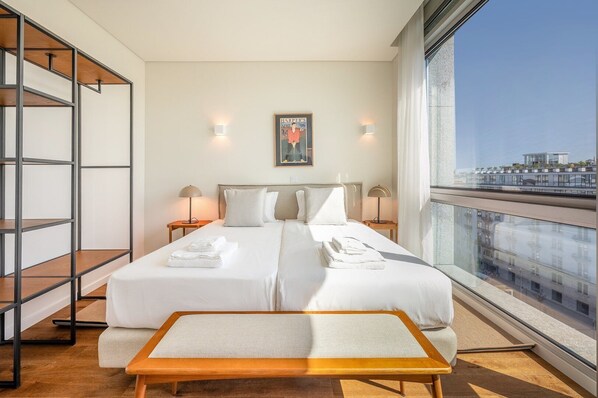 2 habitaciones, tabla de planchar con plancha, internet y ropa de cama 