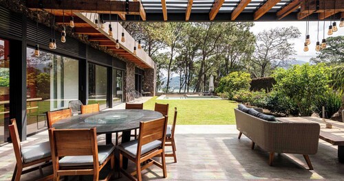 Pedacito de Lago: Lakeview Home w/ Private Pool