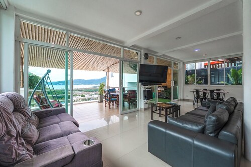 4BR PoolVilla and SeaView V199