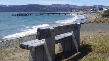 Asrama Umum, 1 kamar tidur, akses difabel, pemandangan kebun | Pantai