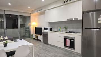 Fridge, microwave, oven, stovetop