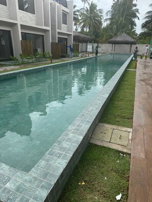Apartment | Kolam renang | Kolam renang terbuka 