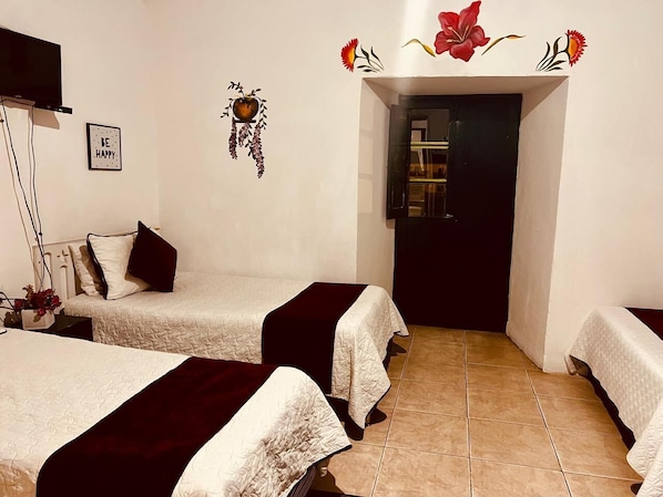 Quarto família, sacada | Wi-Fi de cortesia