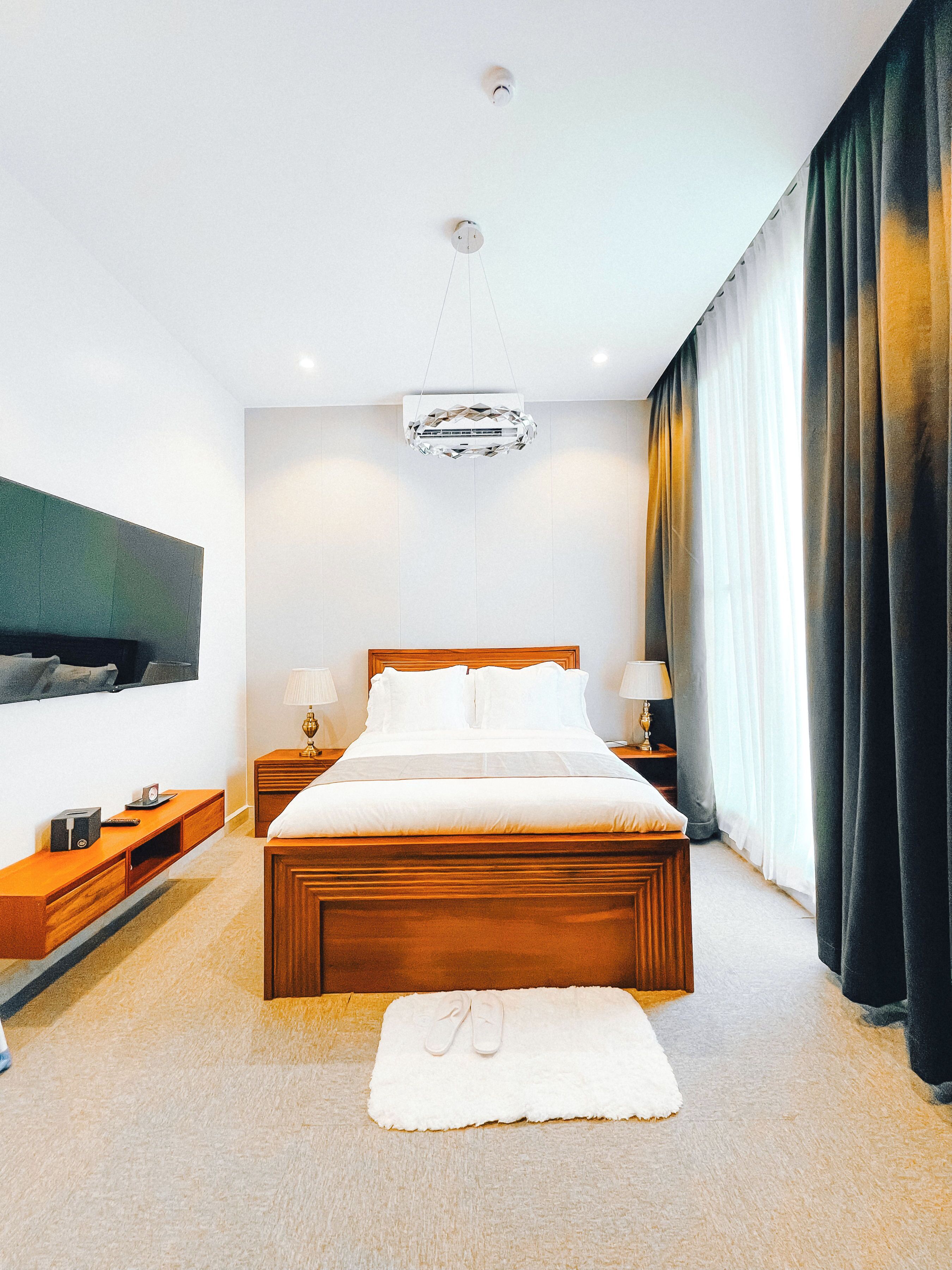 Skrivbord, arbetsyta för laptop, strykjärn/strykbräda och gratis wi-fi