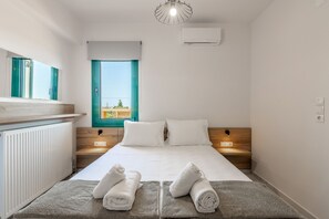 3 bedrooms, in-room safe, iron/ironing board, free WiFi