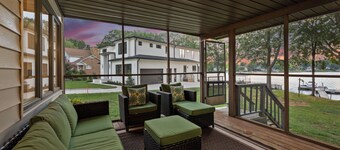 Stylish 3BR Waterfront Home w/ Sunset Porch | Sunsets on Shoreline by Avantstay