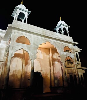 Fachada de la propiedad