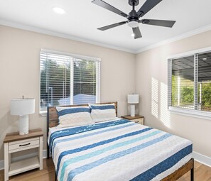 9 bedrooms, iron/ironing board, WiFi, bed sheets